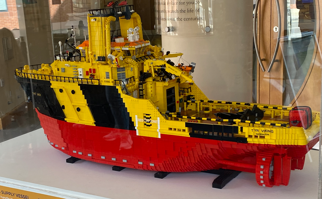 Lego tugboat