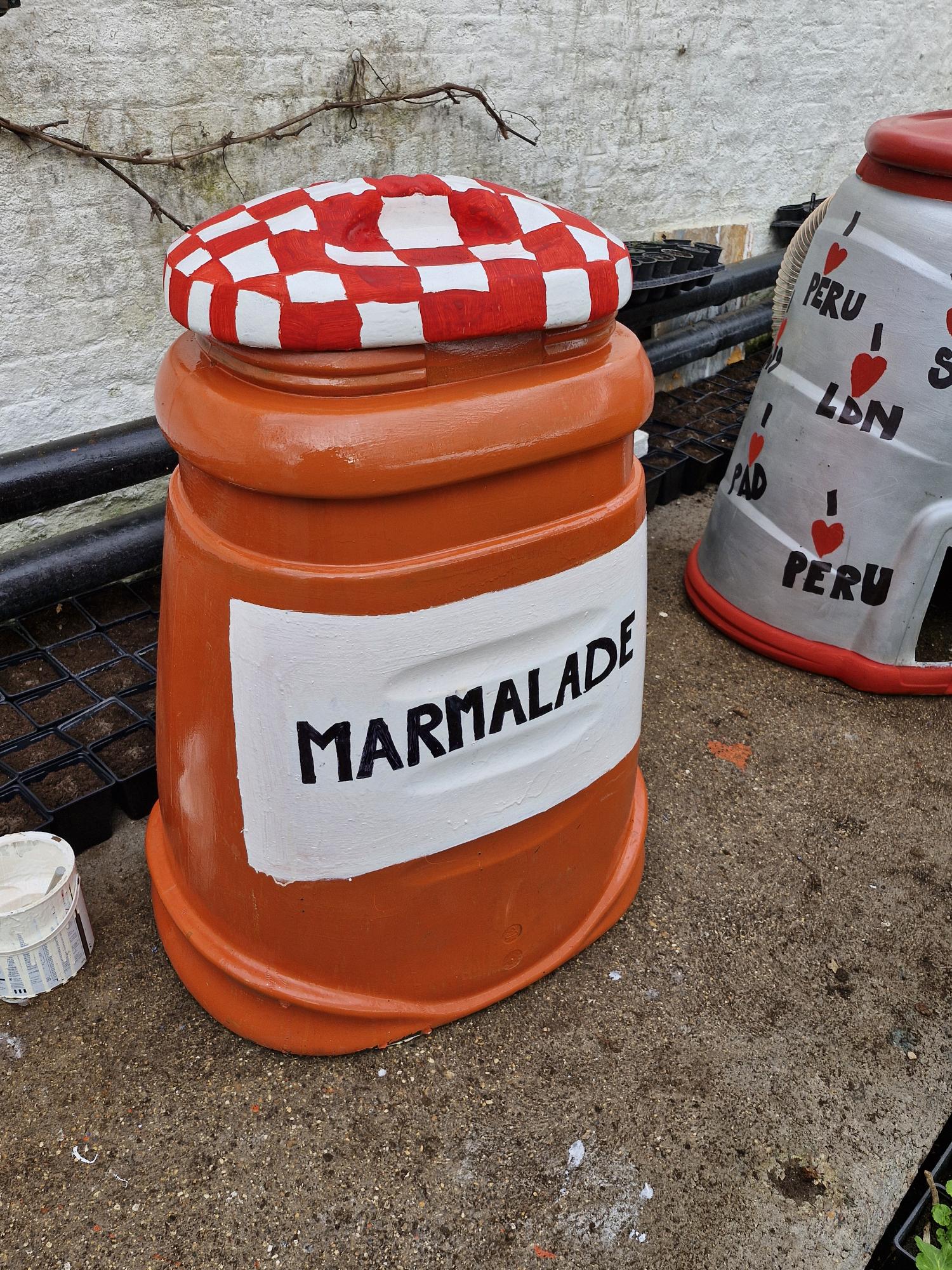 Marmalade pot