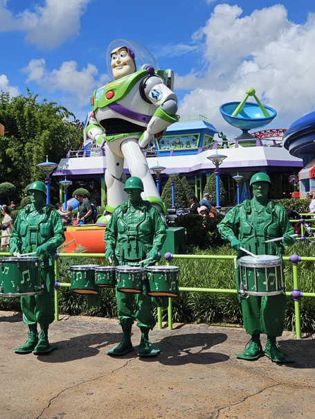 Buzz lightyear
