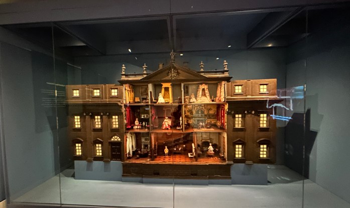 dolls house
